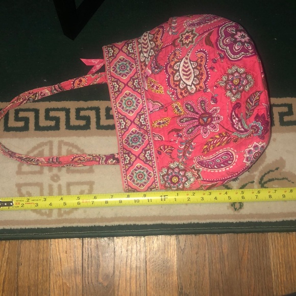 Vera Bradley Handbags - Beautiful Vera Bradley coral purse Vera Bradley Handbags - Beautiful Vera Bradley coral purse